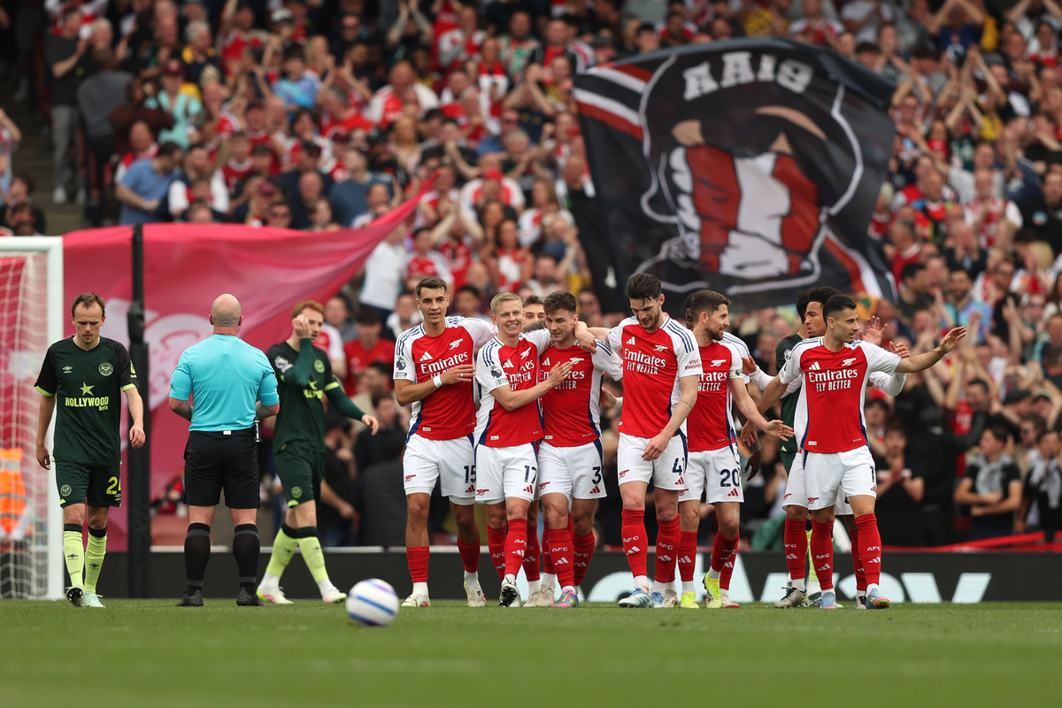 明智之举？米兰杯赛出局未必是坏事，单线作战全力冲击意甲桂冠（出局未必坏事？米兰轻装上阵专攻联赛，剑指意甲冠军）