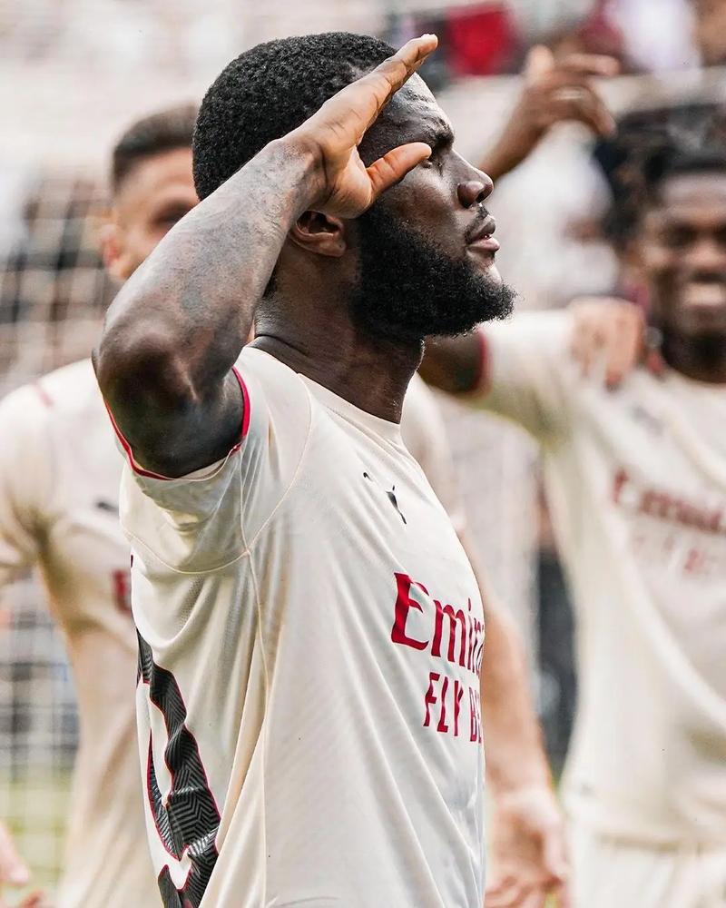 阿媒：阿根廷足协遭司法部门搜查，涉嫌与某金融机构存在关联（阿媒：阿根廷足协遭司法突查，疑与某金融机构存关联）