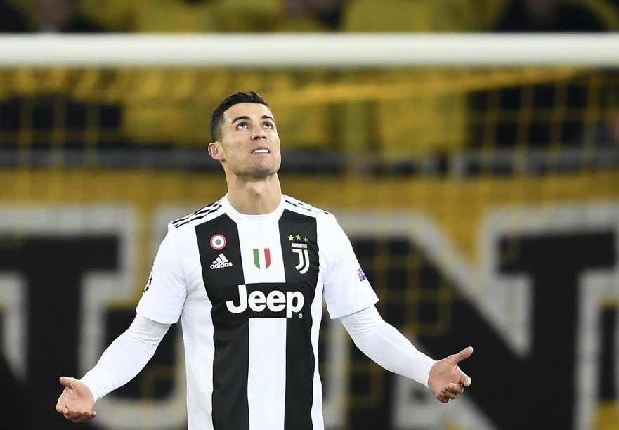 沃尔特马德：在英超踢球对我帮助很大；刚到纽卡时确实有压力