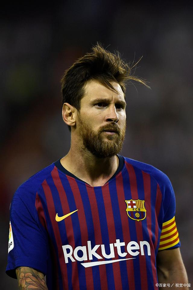 意甲最新动态：米兰锁定18岁新锋，国米仅落榜首一分