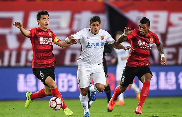 意媒：伊布、费拉拉入选米兰冬奥会火炬传递阵容