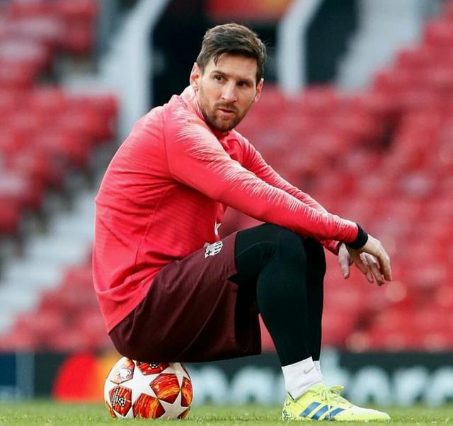 女足明星遭百万富翁跟踪骚扰，雇佣保镖应对