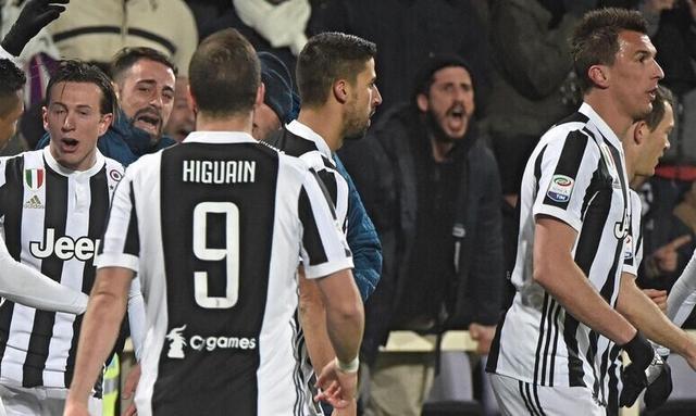 林诗栋说整个球队都能感受到鼓励