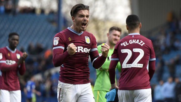 百场里程碑！库巴西成巴萨达此成就第二年轻球员（库巴西达成百场里程碑，成为巴萨史上第二年轻完成此成就的球员）