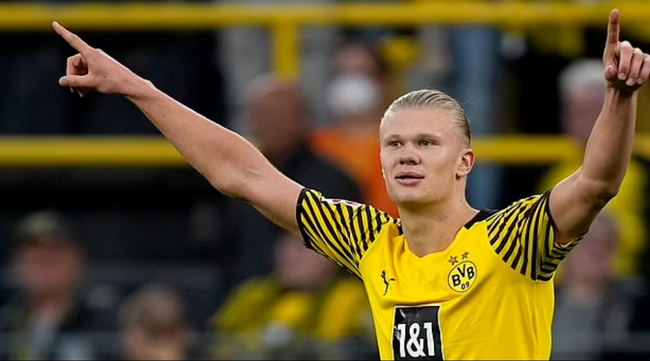 佩工：皮球先打在球员身上再弹到手上，裁判硬造了一个点球