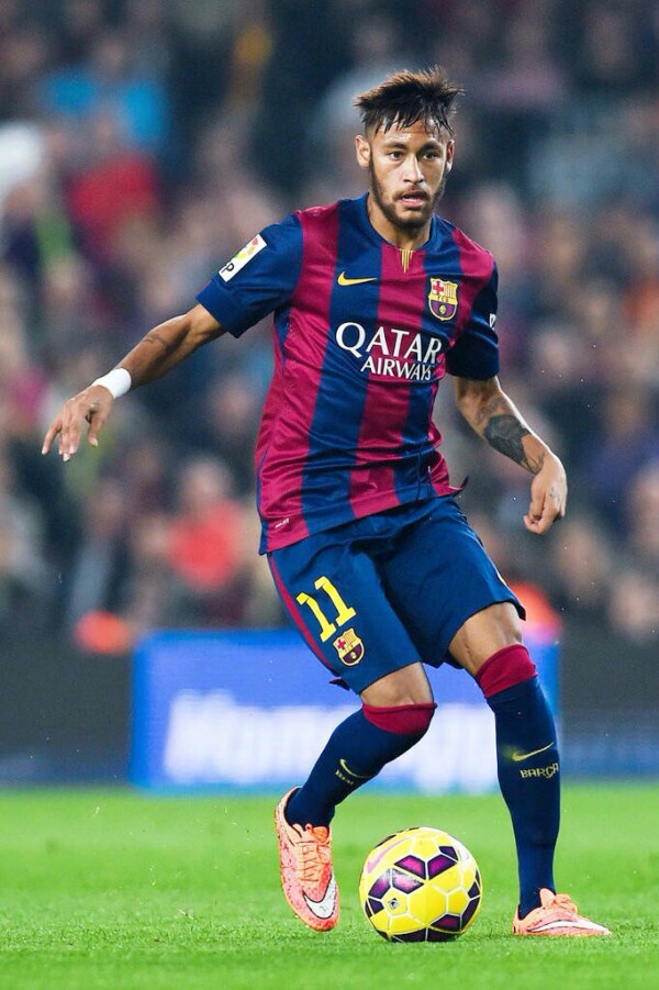 火热！凯恩全场数据：2射2正进2球，传球成功率81.8％（状态爆棚！凯恩全场2射2正梅开二度，传球成功率81.8%）