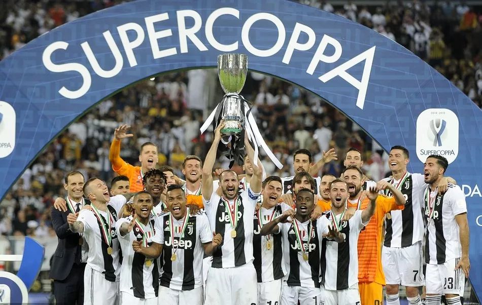 欧战连场破门，卡利穆恩多成为诺丁汉森林近42年第一人（卡利穆恩多欧战连场建功，成诺丁汉森林42年来首人）