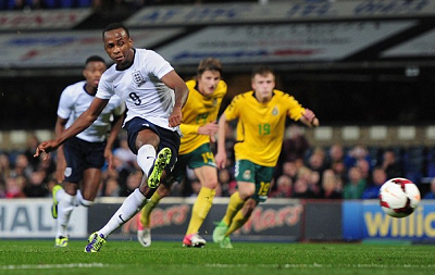 71岁成龙回应衰老：能慢慢变老是幸运